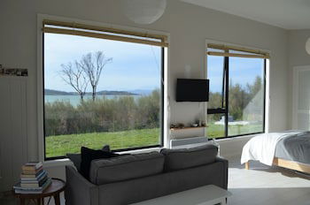 Flotsam Studio Accommodation - Queensland Tourism 5