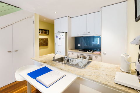 ALEXANDER, 2BDR South Melbourne House - Queensland Tourism 1