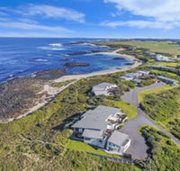 HEARNS BEACHSIDE VILLA 9 - Queensland Tourism