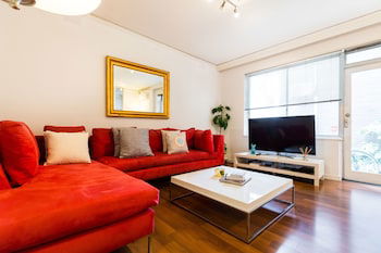 SELENA, 2BDR South Yarra Apartment - QLD Tourism 0