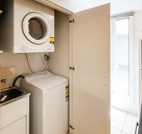 NAOMI 2BDR South Melbourne Apartment - QLD Tourism