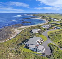 HEARNS BEACHSIDE VILLA 1 - Queensland Tourism