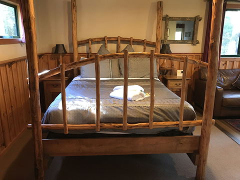 Cradle Mountain Highlanders Cottages - QLD Tourism 2