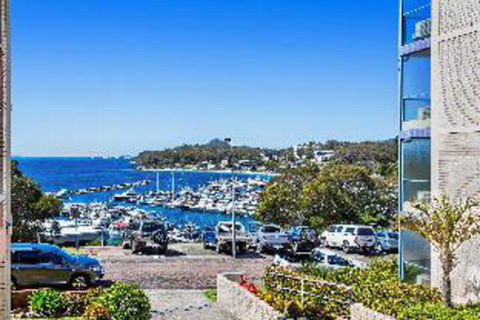 2 BEDROOM APARTMENT LAMAN LODGE UNIT 2 - QLD Tourism 1