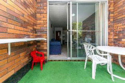 2 Bedroom Apartment Gretel Lodge Unit 4 - QLD Tourism 2