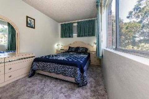2 Bedroom Apartment Gretel Lodge Unit 4 - QLD Tourism 3