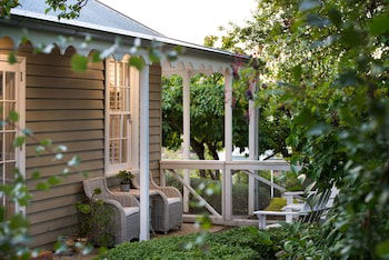Kings Cottage - Queensland Tourism 2