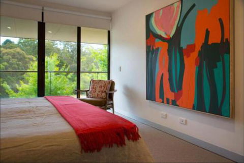 Lake Daylesford Lodge 3 - Queensland Tourism 5