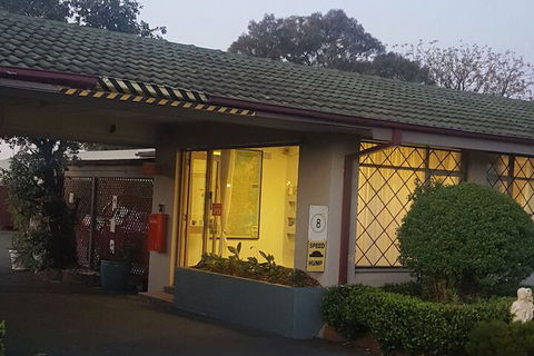 Banksia Motel - QLD Tourism 1