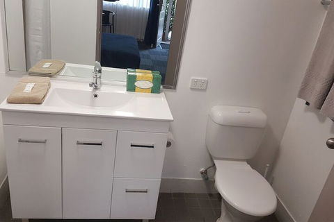 Banksia Motel - QLD Tourism 4