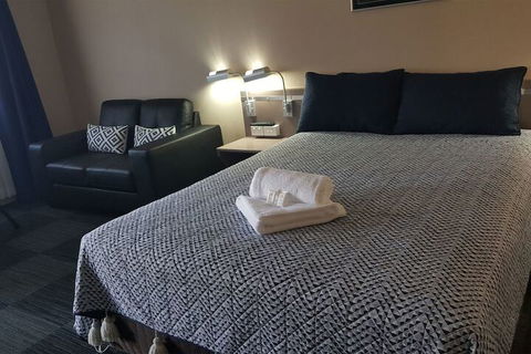 Banksia Motel - QLD Tourism 3
