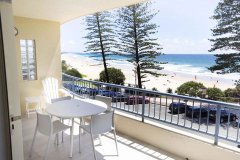 Coolum Baywatch Luxury Style Penthouse Linen Included WIFI 500 Bond - Queensland Tourism 5
