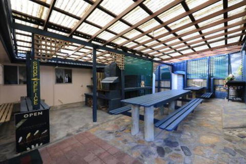 Arthur River Holiday Units - Queensland Tourism 3