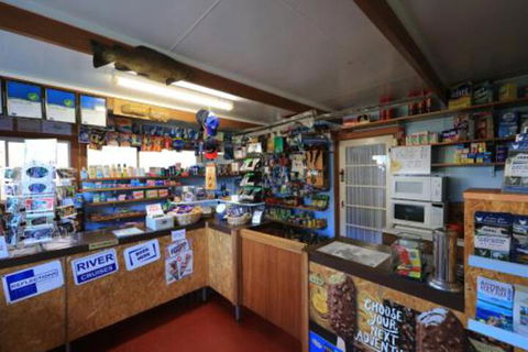 Arthur River Holiday Units - Queensland Tourism 4