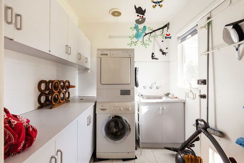KELLY, 3BDR Northcote House - Queensland Tourism 2