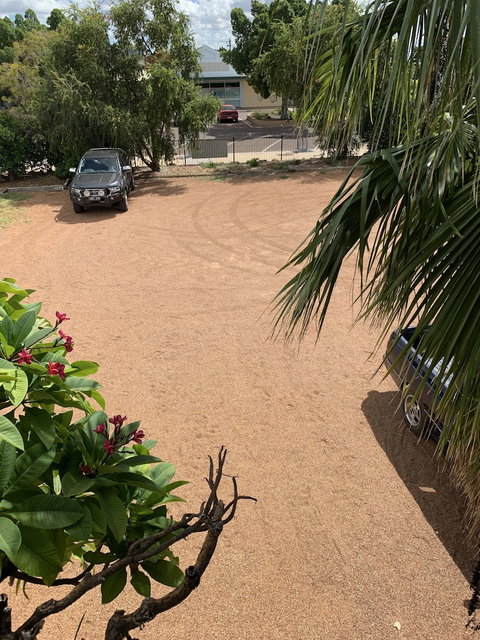 Central Motel - QLD Tourism 6