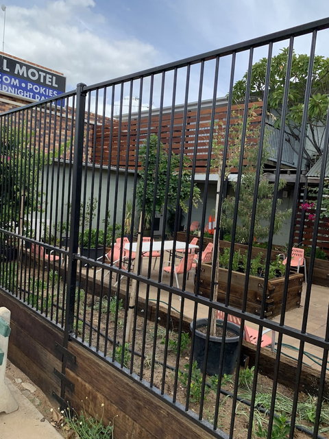 Central Motel - QLD Tourism 5