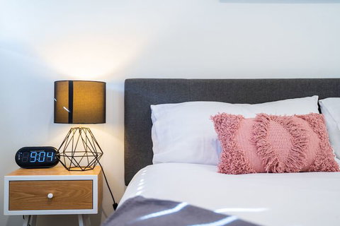 Punchbowl Executive Apartments - QLD Tourism 1