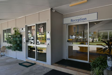 BIG4 Breeze Holiday Park â€“ Rainbow Beach - Queensland Tourism 0