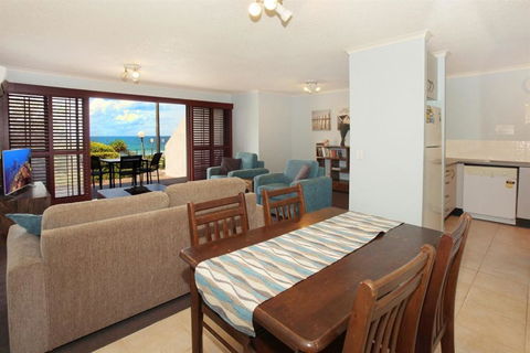 Unit 2 Biriny Lodge 1686 1689 David Low Way Coolum Beach - Queensland Tourism 2