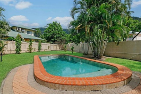 2br Amazing Beach House - QLD Tourism 0