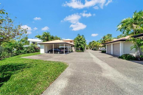 2br Amazing Beach House - QLD Tourism 2