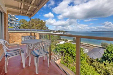Quarterdeck Unit 5 12 Magnus Street - QLD Tourism 7