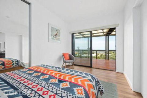 Encounter Beach House With Stunning Views - QLD Tourism 3