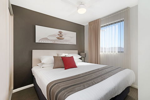 Beau Monde Apartments Newcastle - Boulevard Apartments - QLD Tourism 0