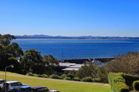Portofino Unit 6 7 Laman Street - QLD Tourism 3