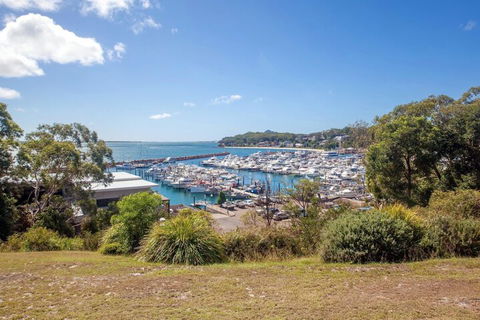 The Anchorage Unit 12 / 9 Laman Street - QLD Tourism 1
