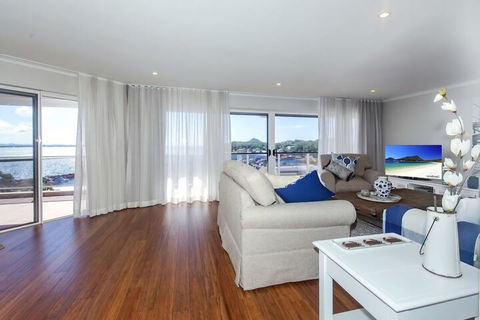 The Anchorage Unit 12 / 9 Laman Street - QLD Tourism 4