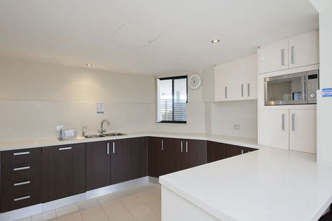 Dolphin Cove Unit 13 / 2 6 Government Road - QLD Tourism 4