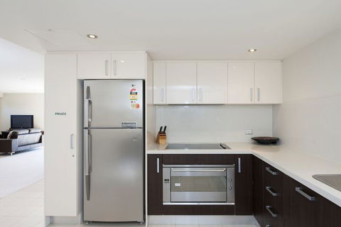 Dolphin Cove Unit 13 / 2 6 Government Road - QLD Tourism 5