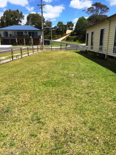 Flat 2 42 McMillan Rd - QLD Tourism 3
