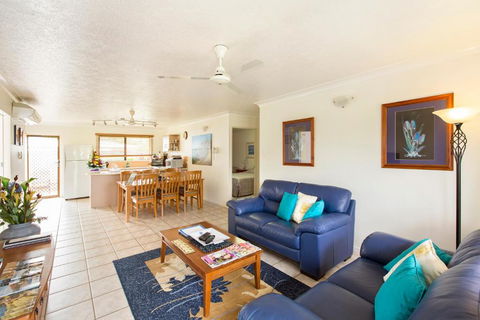 Marcol Place Holiday Apartments - QLD Tourism 7