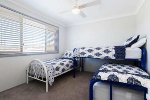 Rocky Pt Rd 83A Fingal Bay - QLD Tourism 3