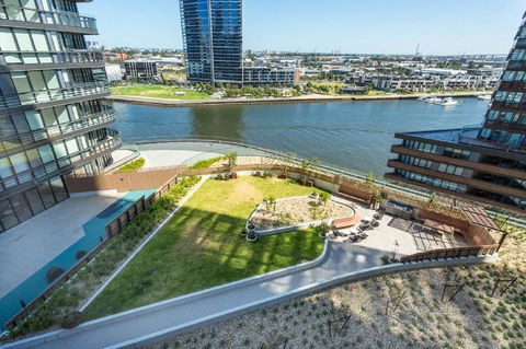 Onelife Docklands Luxury Apartment - Queensland Tourism 0