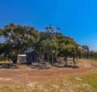 Seven Hills Tiny House - QLD Tourism