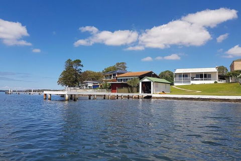 Lake Escape - Lake Macquarie - Queensland Tourism 2