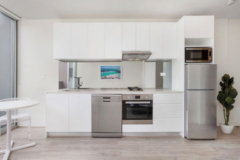 Bondi Beach Studios - Queensland Tourism 5