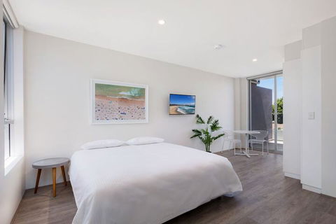 Bondi Beach Studios - Queensland Tourism 1