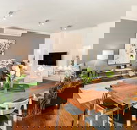 BOUTIQUE STAYS - Sandy Breeze 3 - Queensland Tourism