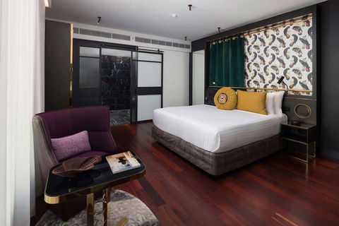 QT Perth - QLD Tourism 6