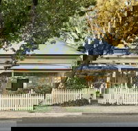 Miriams Cottage - Queensland Tourism