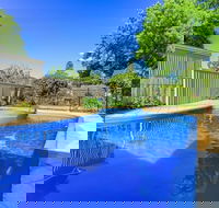 Ambrosia Holiday Home - Queensland Tourism