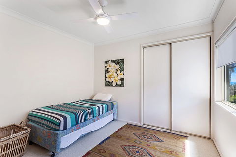 Boat Harbour Beach House 71 Kingsley Drive - QLD Tourism 5