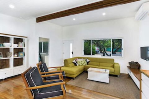 The Beach House 13 Market Street - QLD Tourism 0