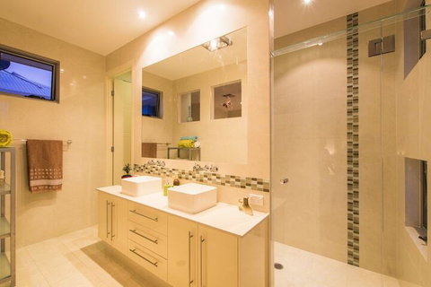 Quayside - QLD Tourism 4