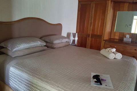 Lilybank Guest House - Queensland Tourism 5